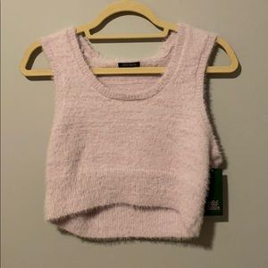 Fluffy sleeveless crop top